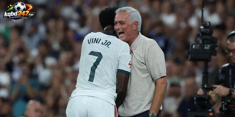 Chiến thắng chào mừng Mourinho trở lại Bernabeu sau 13 năm