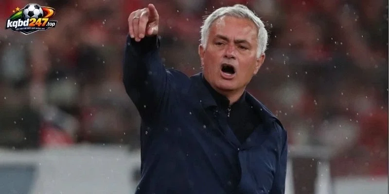 MU rộng cửa đón 2 sao Real sau quyết định của Mourinho