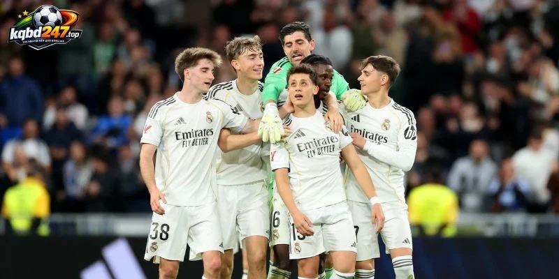 Real Madrid Chưa Hoàn Chỉnh, Mourinho Đối Diện 2 Bài Toán Nan Giải 4 Tuyến giữa Real Madrid chưa đạt trạng thái ổn định
