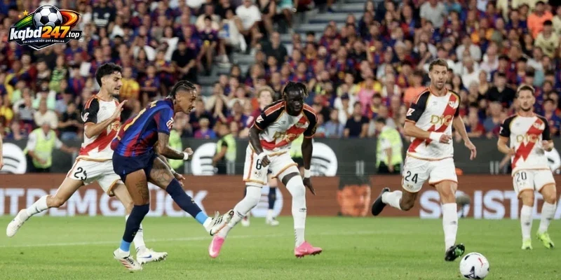 Barca có được lợi thế dù Rayo nhập cuộc chủ động
