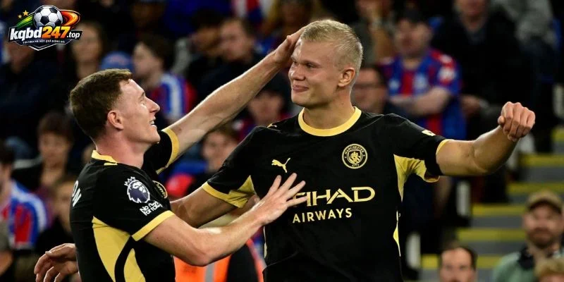 Haaland lập cú đúp, Man City thắng trận ra quân Champions League