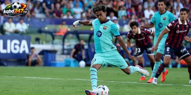 Yamal tiếp tục bùng nổ với cú đúp thứ ba liên tiếp tại La Liga